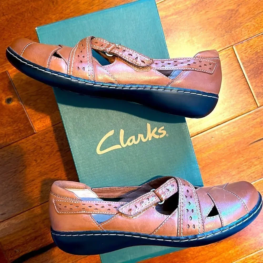 Clarks Loafers Size 8.5W